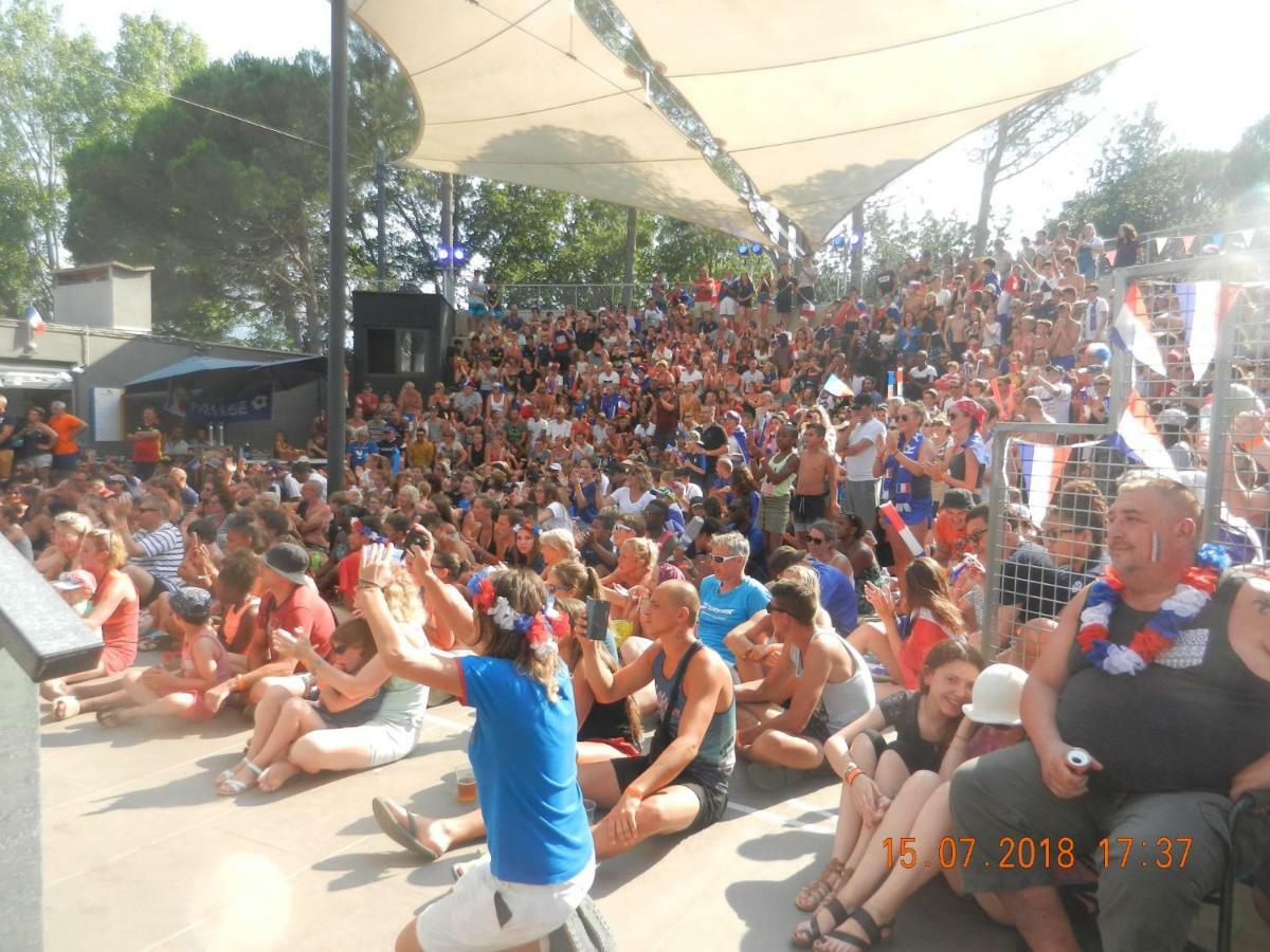 Mobilhomes De Pierrot Campeggio 4*